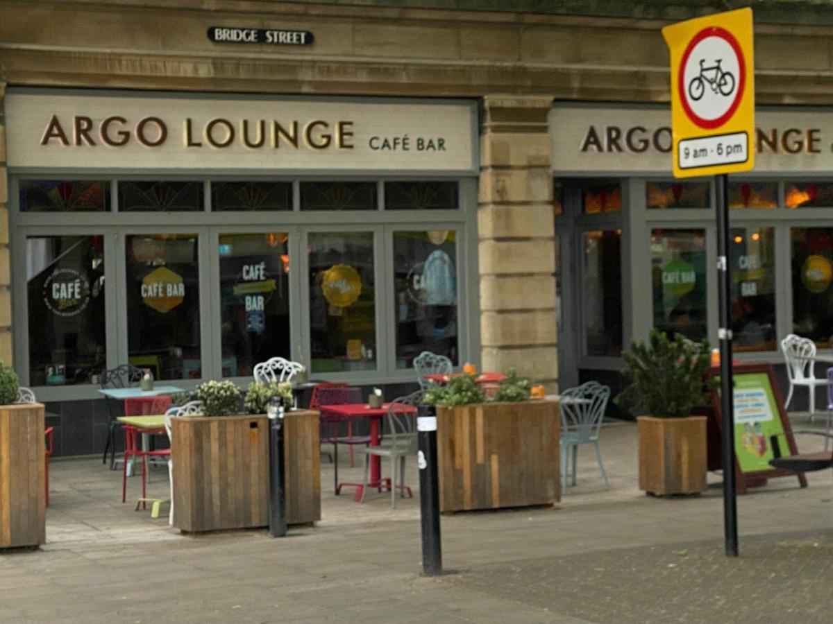 Peterborough City Center Near Healthcare Center One Bed Apartment With Free Private Parking Contractors Locum Staff Welcome エクステリア 写真