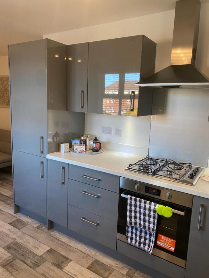Peterborough City Center Near Healthcare Center One Bed Apartment With Free Private Parking Contractors Locum Staff Welcome エクステリア 写真